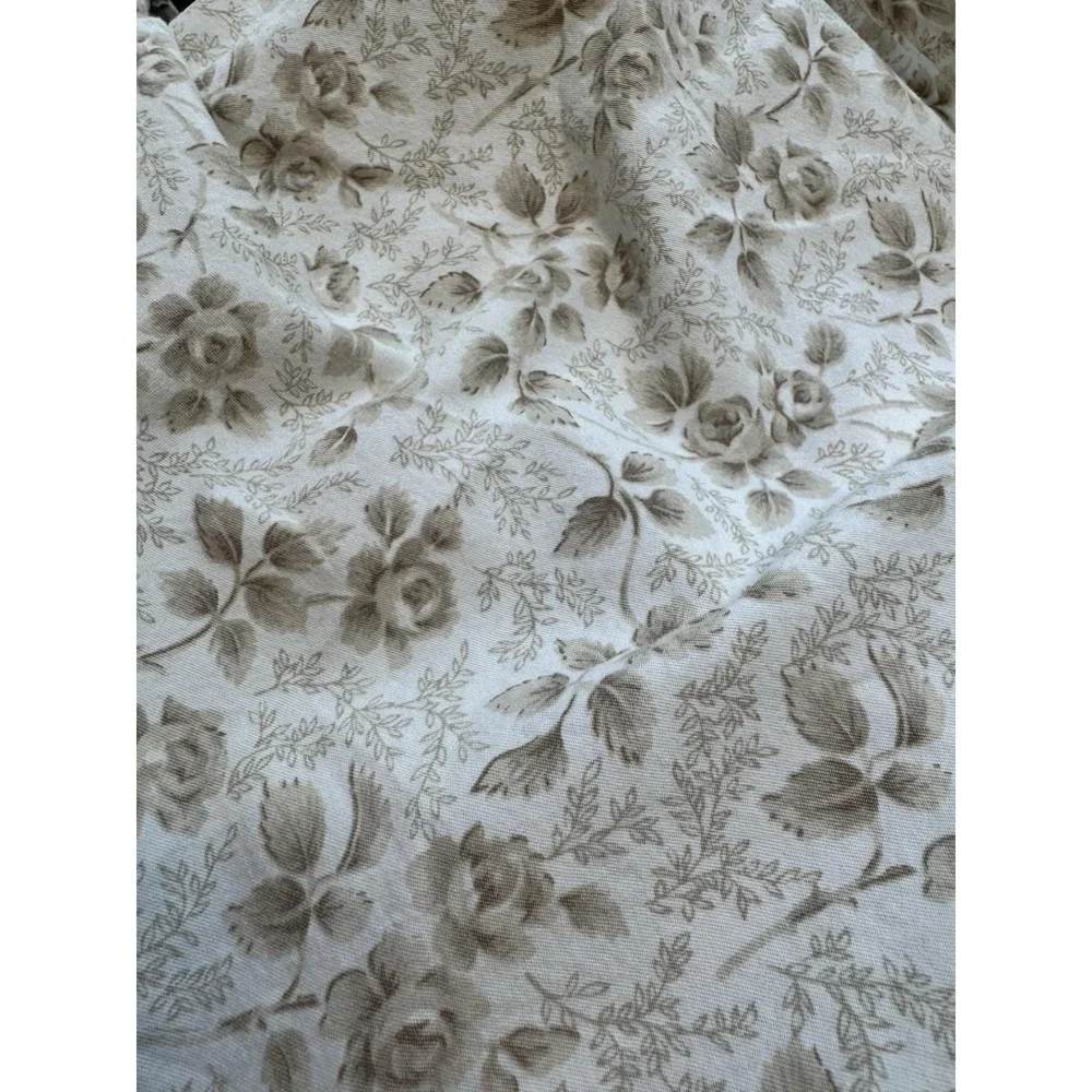 VTG Laura‎ Ashley Lifestyles Tan White Calico Ditsy Floral Flat QUEEN Sheet Rose